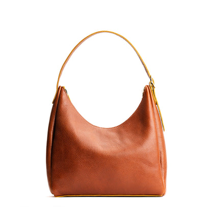 Sienna*Large | U-shaped, flat-bottomed leather shoulder bag with adjustable strap