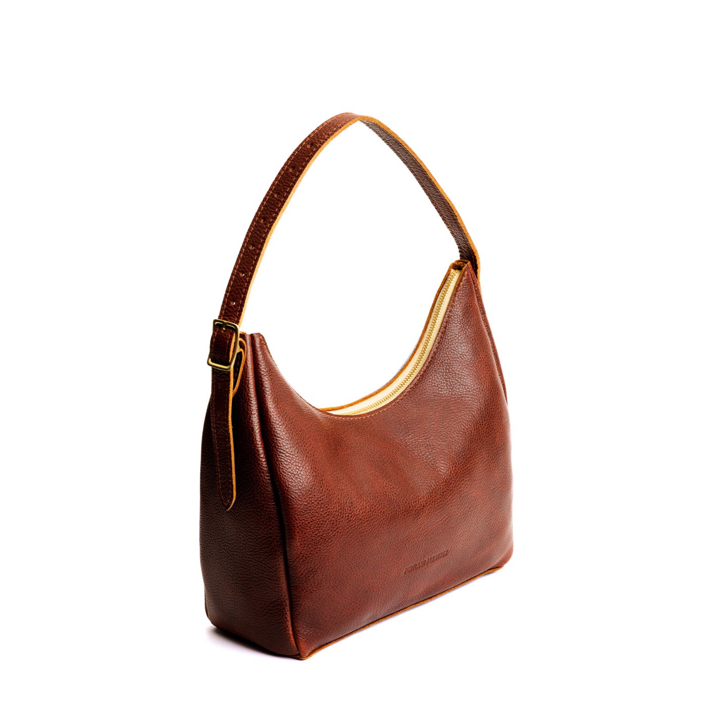 Nutmeg*Medium | U-shaped, flat-bottomed leather shoulder bag with adjustable strap